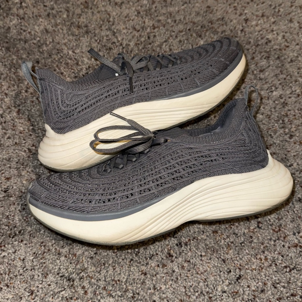 APL TechLoom Zipline in a women’s 8
